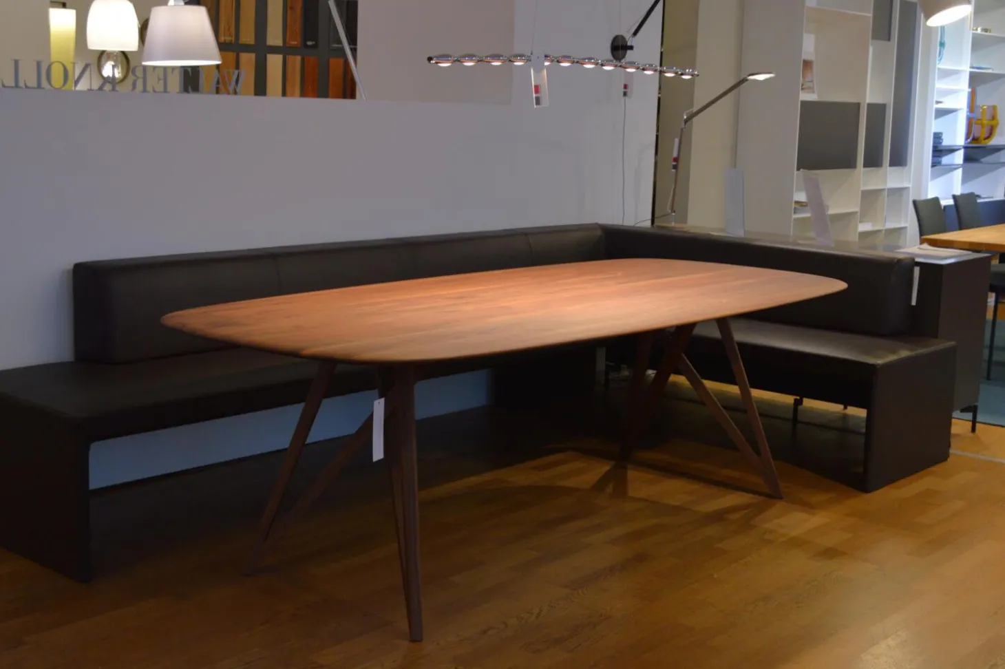 Esstisch Seito Nussbaum Massiv Geölt mit Splintanteil