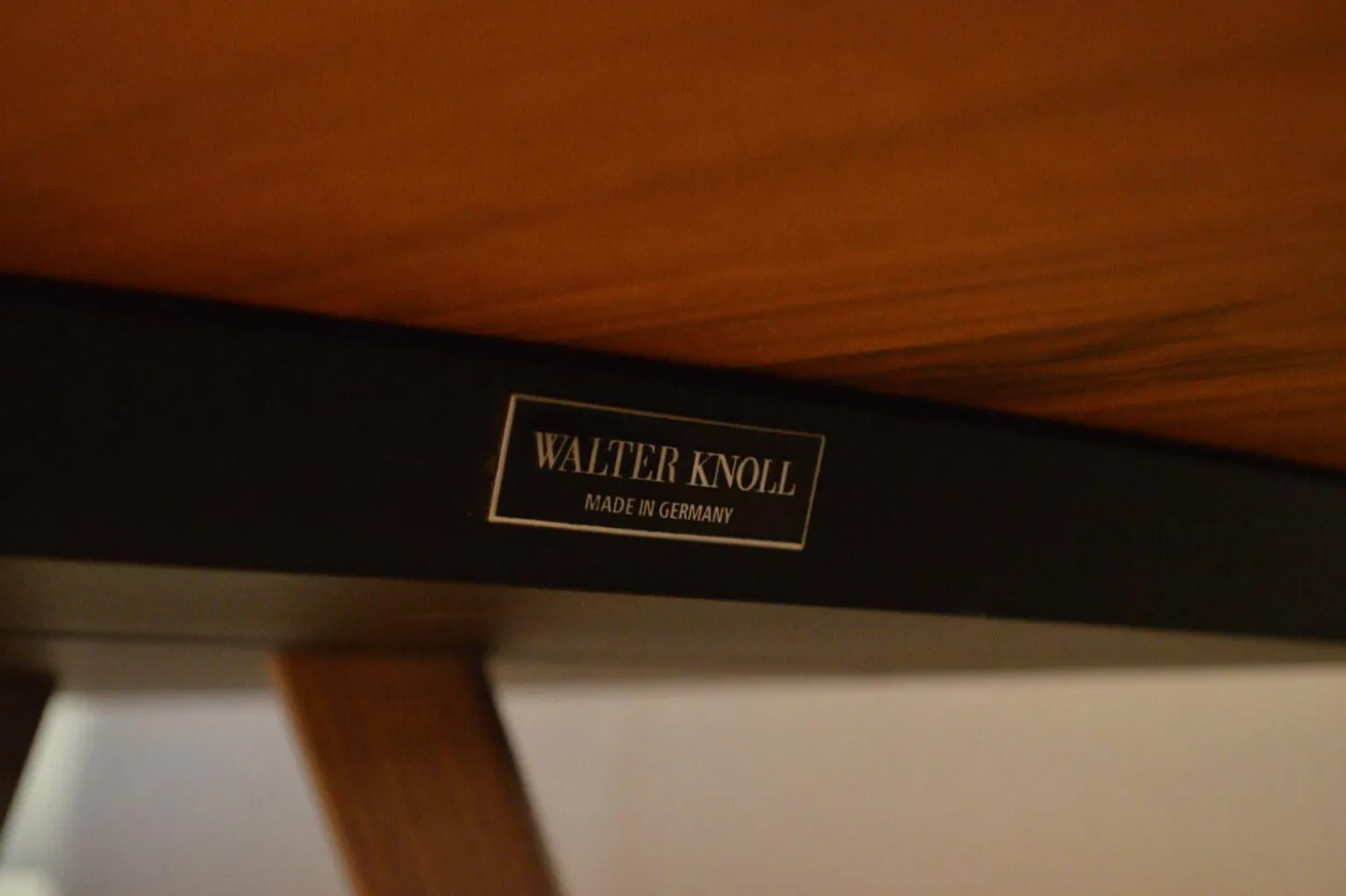 Esstisch Seito Nussbaum Massiv Geölt mit Splintanteil