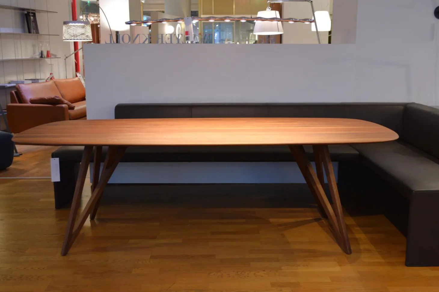 Esstisch Seito Nussbaum Massiv Geölt mit Splintanteil