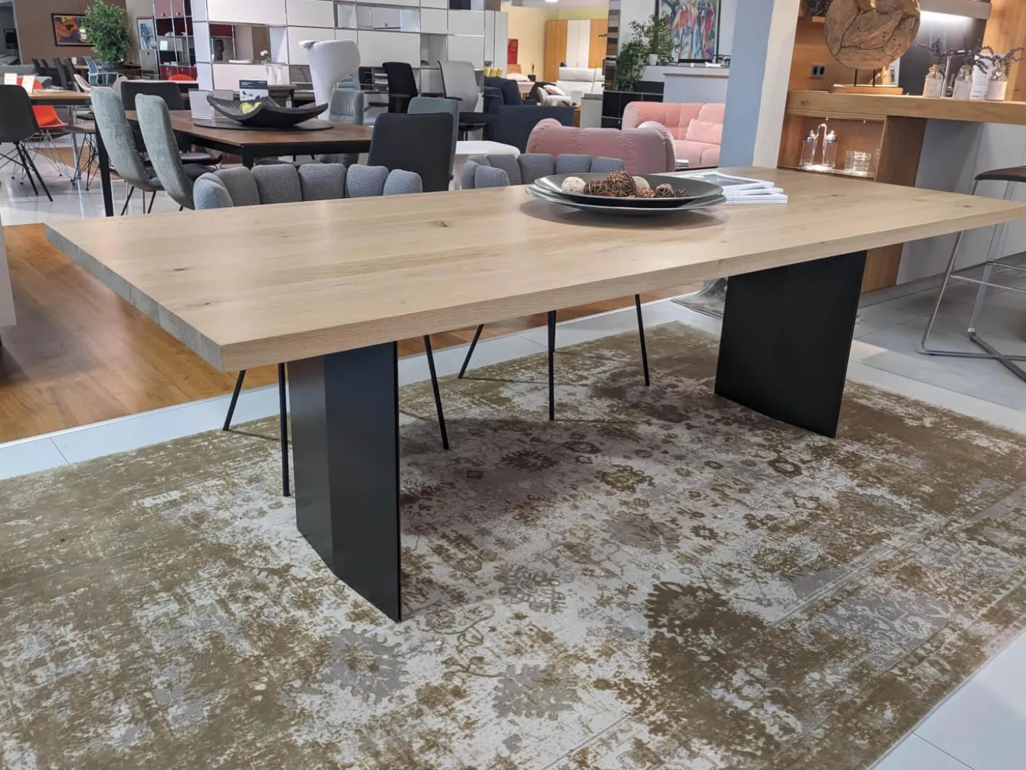 Esstisch Sky Natural Holzoberfläche Gewachst Gestell Natureisen Schwarz Lackiert