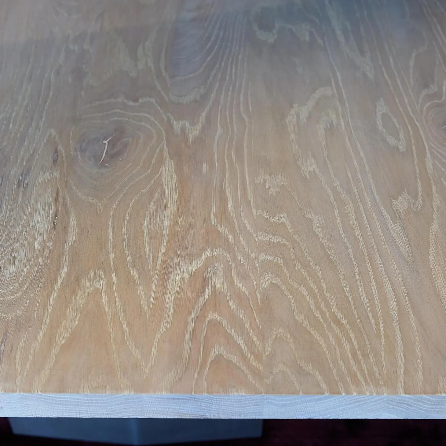 Esstisch Sky Squared Eiche Milchweiß Pigmentiert Gestell Edelstahl-Effekt