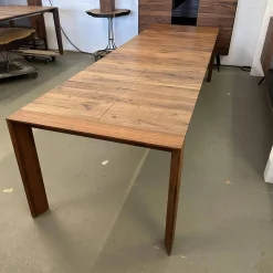 Esstisch SL 1 Astiger Nussbaum Natur Geölt Äste Mit Harz Ausgegossen Inklusive Auszug