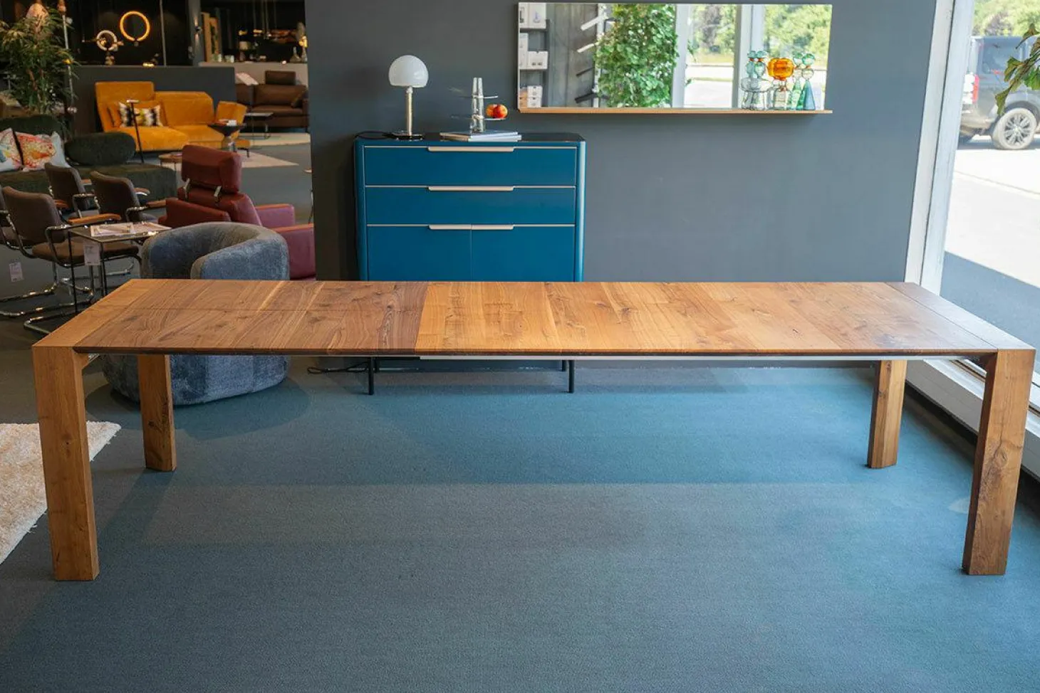 Esstisch SL 1 Ausziehbar Astnuss Naturgeölt mit Harzausguss