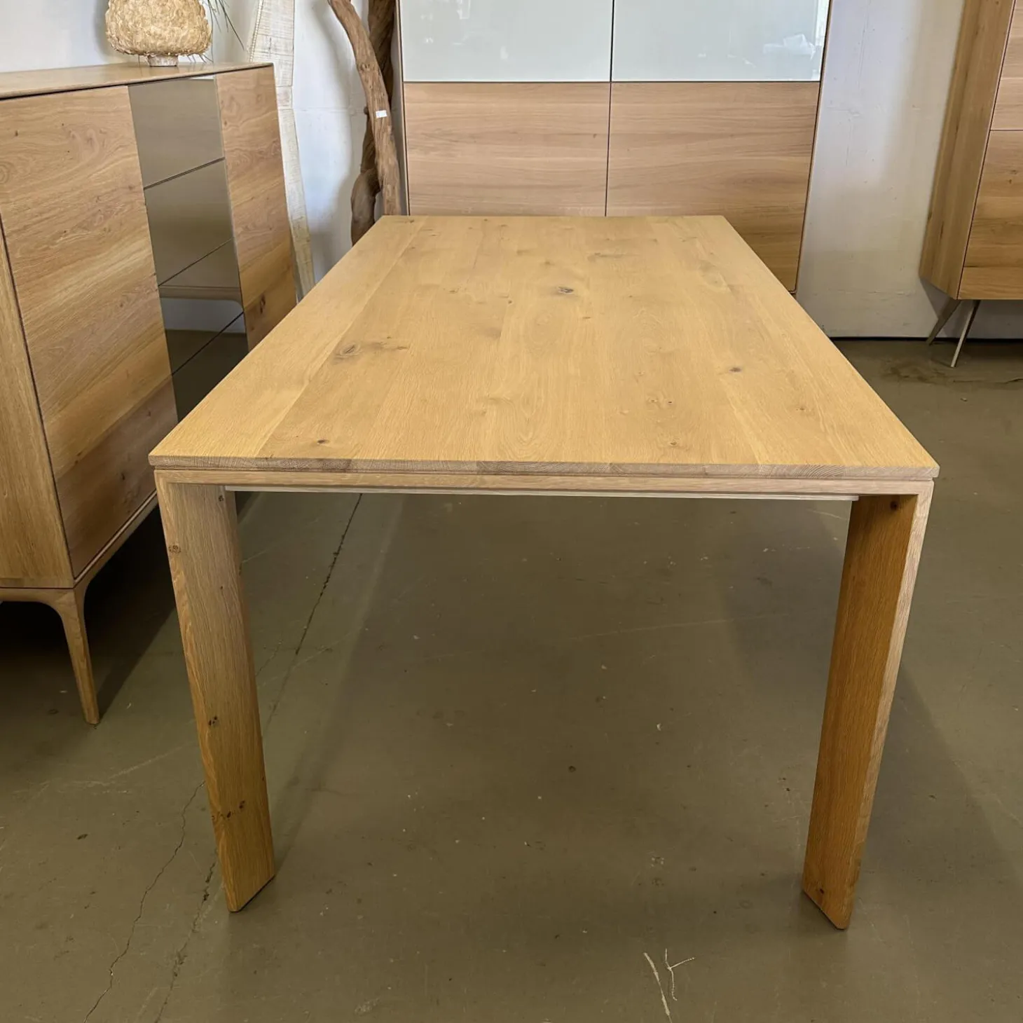 Esstisch SL V Knorrige Eiche Puro Geölt Äste Mit Harz Ausgegossen