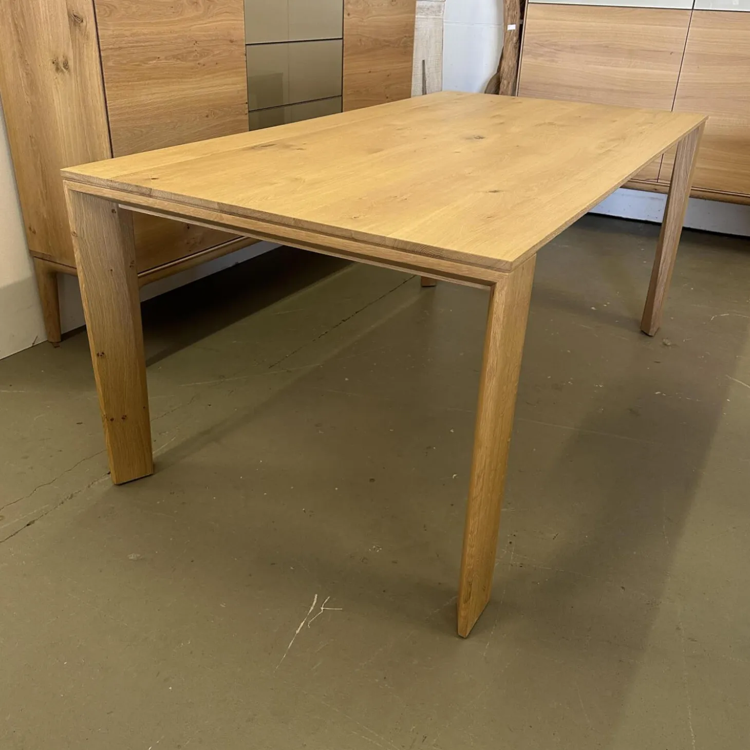 Esstisch SL V Knorrige Eiche Puro Geölt Äste Mit Harz Ausgegossen