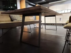 Esstisch Talara Platte Rustikaler Nussbaum Massiv Geölt Gestell Metallkufe Schwarz