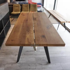 Esstisch Talio 2020 Knorrige Eiche Rustiko Natur Geölt Mittelfuge Äste mit Harz Ausgegossen