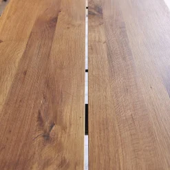 Esstisch Talio 2020 Knorrige Eiche Rustiko Natur Geölt Mittelfuge Äste mit Harz Ausgegossen