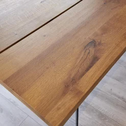 Esstisch Talio 2020 Knorrige Eiche Rustiko Natur Geölt Mittelfuge Äste mit Harz Ausgegossen