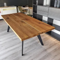 Esstisch Talio 2020 Knorrige Eiche Rustiko Natur Geölt Mittelfuge Äste mit Harz Ausgegossen