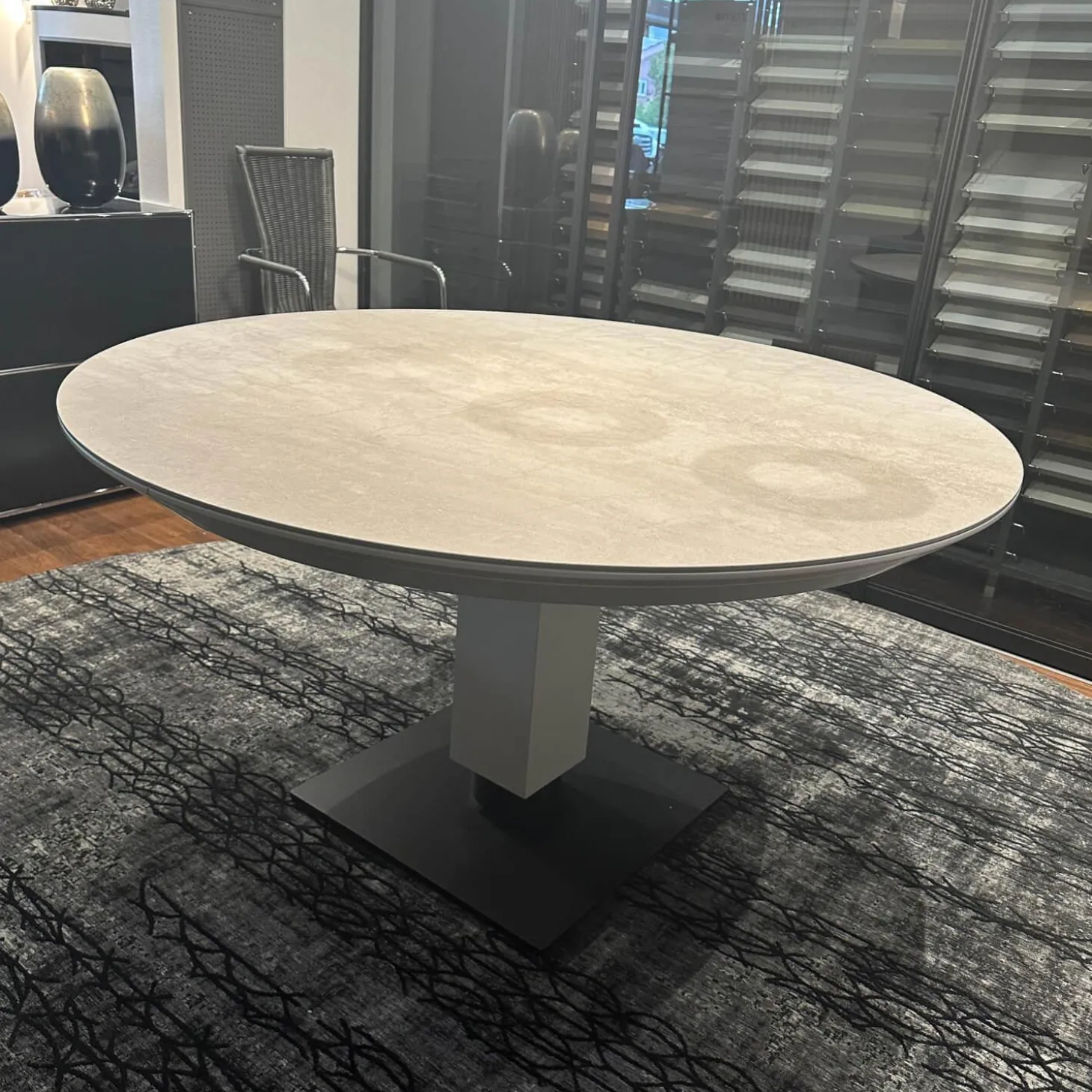 Esstisch Todo 6116 Platte Keramik Matt Rock Grigio Grau Säule Lack Matt Bodenplatte Metall Schwarz Tiefmatt Ausziehbar