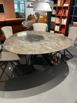 Esstisch Tripole 1540 Platte Kalkstein Oriental Brown Anthrazit Braun Gestell Mooreiche Massiv