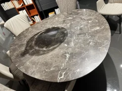 Esstisch Tripole 1540 Platte Kalkstein Oriental Brown Anthrazit Braun Gestell Mooreiche Massiv