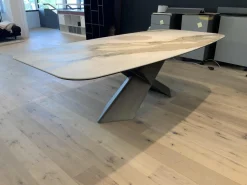 Esstisch Tyron Platte Keramik Marmor Weiß Gestell Metall Bronze Matt