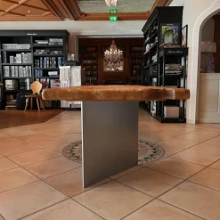 Esstisch Unikat Tischplatte Unikat Ulme Altholz Massiv Gestell Stahlwangen Grau