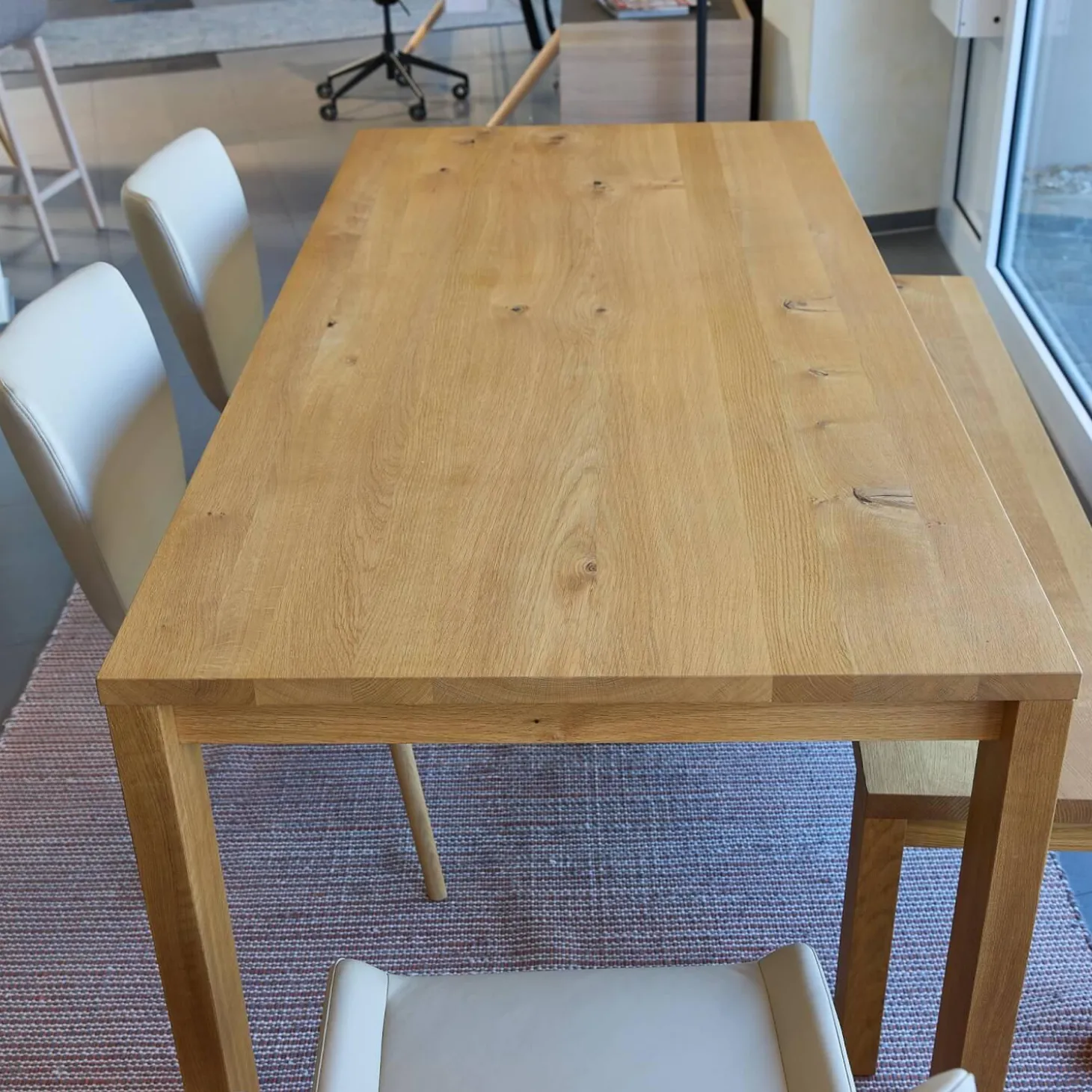 Esstisch Varus Knorrige Eiche Mit Harz Ausgegossen Gestell Stollenfüße Passend Ausziehbar Ohne Stühle Und Bank