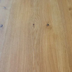 Esstisch Varus Knorrige Eiche Mit Harz Ausgegossen Gestell Stollenfüße Passend Ausziehbar Ohne Stühle Und Bank