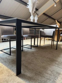 Esstisch Vitoria Tischplatte Keramik Weiß UF 0105 Gestell Metall Schwarz Pulverbeschichtet