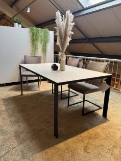 Esstisch Vitoria Tischplatte Keramik Weiß UF 0105 Gestell Metall Schwarz Pulverbeschichtet