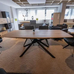 Esstisch WK 852 3 Wildeiche Bianco Geölt Kreuzfuß Gedreht Pulverbeschichtet Schwarz