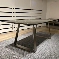 Esstisch WK 852-9 Tischplatte Keramik Marmor Schwarz Rundkufe Edelstahl Matt