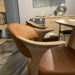 Esstischgruppe V-Rock Mit 4 Stühlen Mit Armlehnen Und 2 Stühlen Ohne Armlehnen Alteiche Rustiko