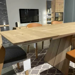 Esstischgruppe V-Rock Mit 4 Stühlen Mit Armlehnen Und 2 Stühlen Ohne Armlehnen Alteiche Rustiko