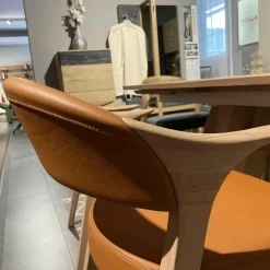 Esstischgruppe V-Rock Mit 4 Stühlen Mit Armlehnen Und 2 Stühlen Ohne Armlehnen Alteiche Rustiko