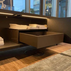 Farns Sideboard Eiche Geflammt Mit Glas- Und Lederauflage Und Beleuchtung