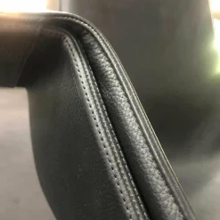 FK Schalensessel Leder 65 Schwarz Kreuzfuß Aluminium