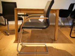 Freischwinger Magnum Semianilinleder L1 Black Schwarz Gestell Chrom Edelstahl Finish Armlehne Eiche