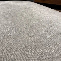 Funktionsliege Tam Stoff Dess 2813 93 Grau Gestell Metall Glänzend Verchromt Seitenlehne Verschieb Und Abklappbar Mit Spitzkissen