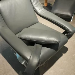 Funktionssessel Yoko No 12 VM Leder C Classic Pepper Schwarz Grau Gabel Alu Matt Schwarz