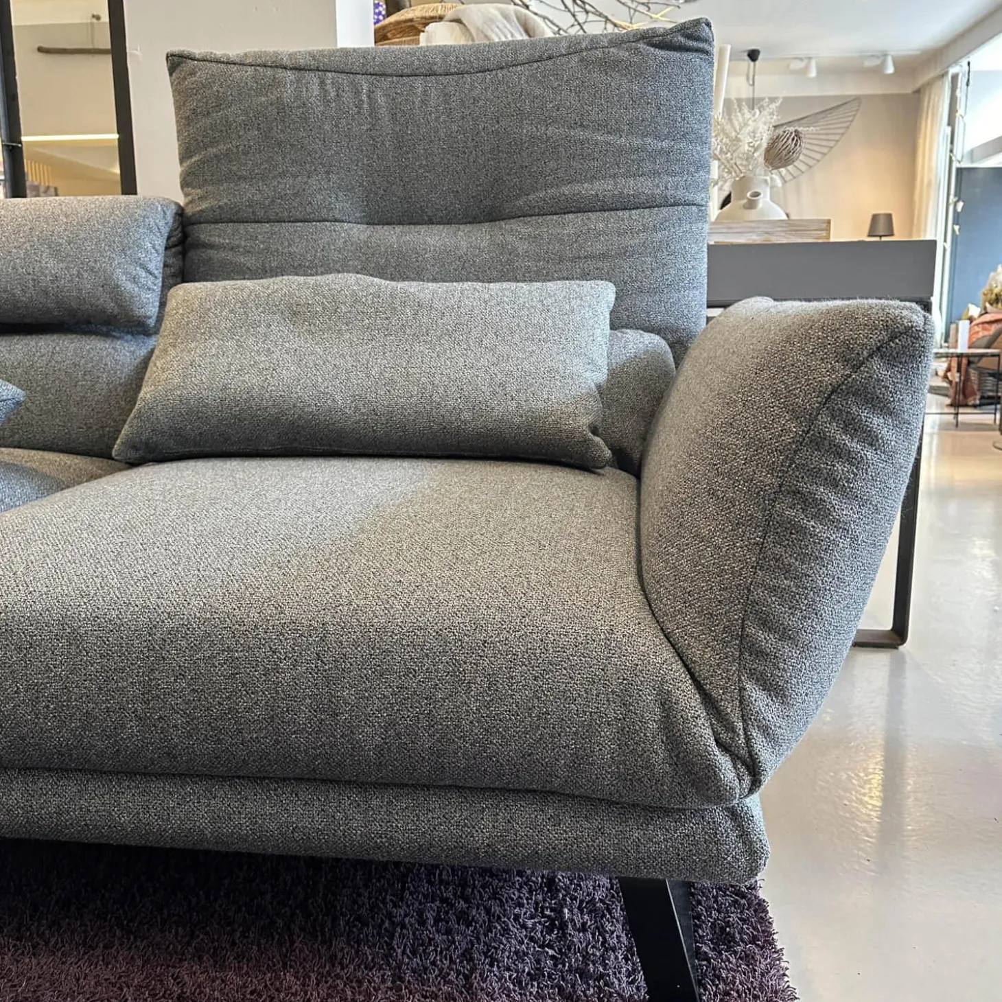 Funktionssofa Clou Bezug Stoff 8 Mara Grau Kufe Metall Matt Schwarz Sitz Drehbar Mit Liegefunktion