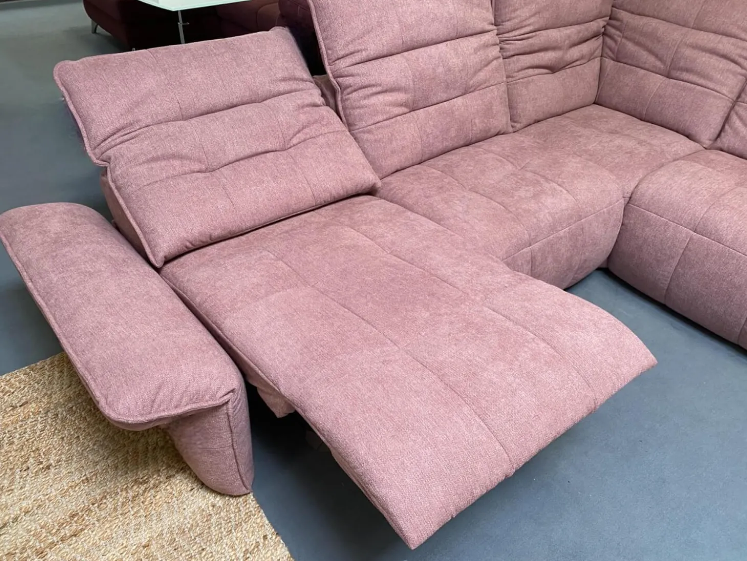 Funktionssofa Tokyo Stoff Amy Altrosa Mit Wall Free Relax-Funktion Und Weiteren Verstellungen