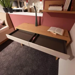 Funktionstisch Venue S 32 Korpus Asteiche Front Lack Seidengrau Inklusive Wandbord