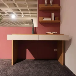 Funktionstisch Venue S 32 Korpus Asteiche Front Lack Seidengrau Inklusive Wandbord