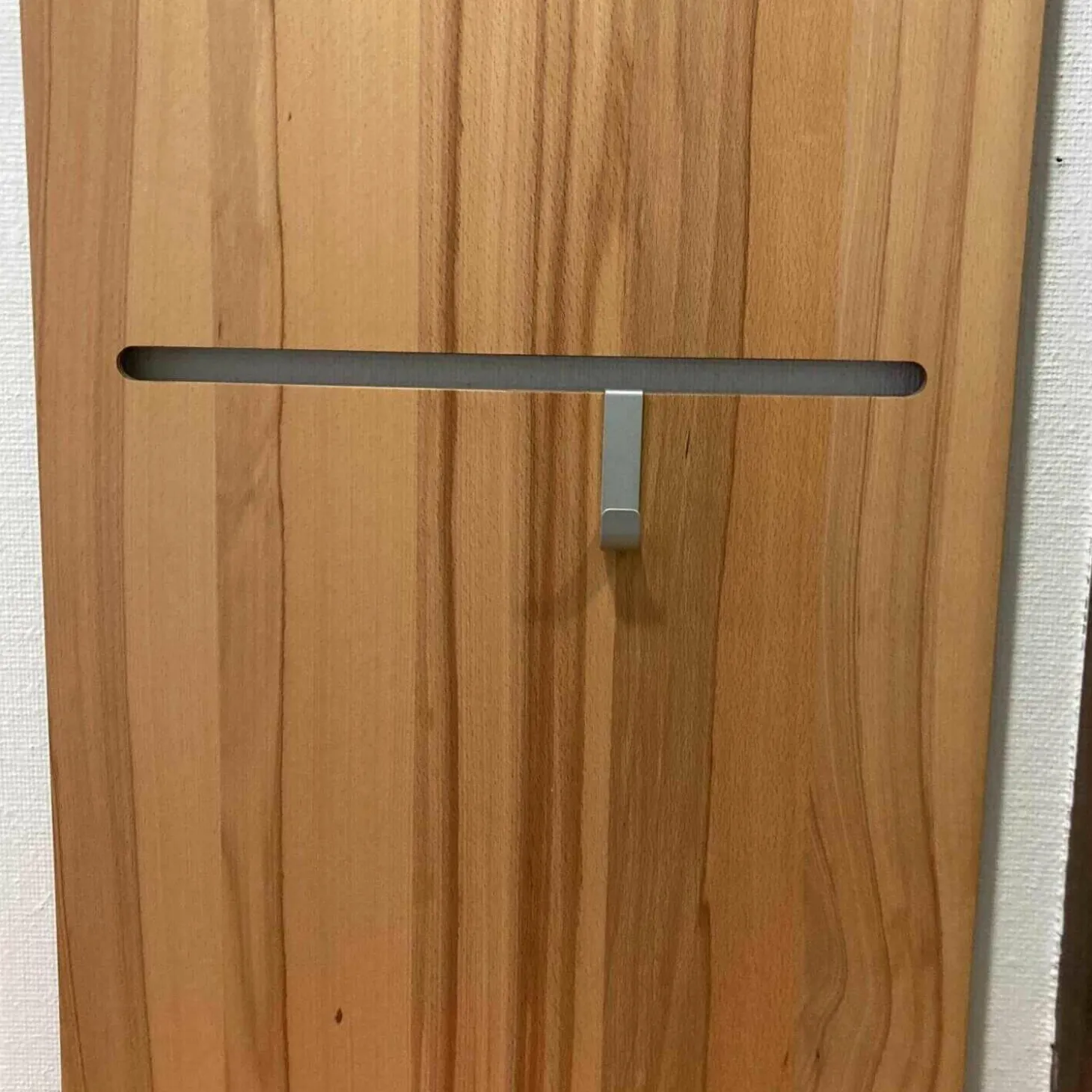 Garderobe Elli Nussbaum Furnier Glattlack Schwarz Paneel Bank Korpus