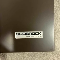 Garderobe Elli Nussbaum Furnier Glattlack Schwarz Paneel Bank Korpus