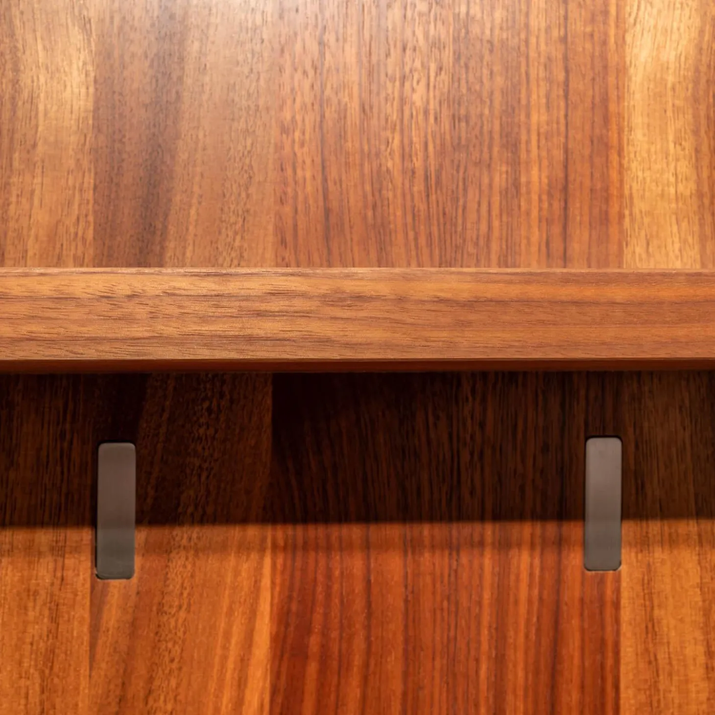 Garderobe Nussbaum Teilverdeckt 80x192