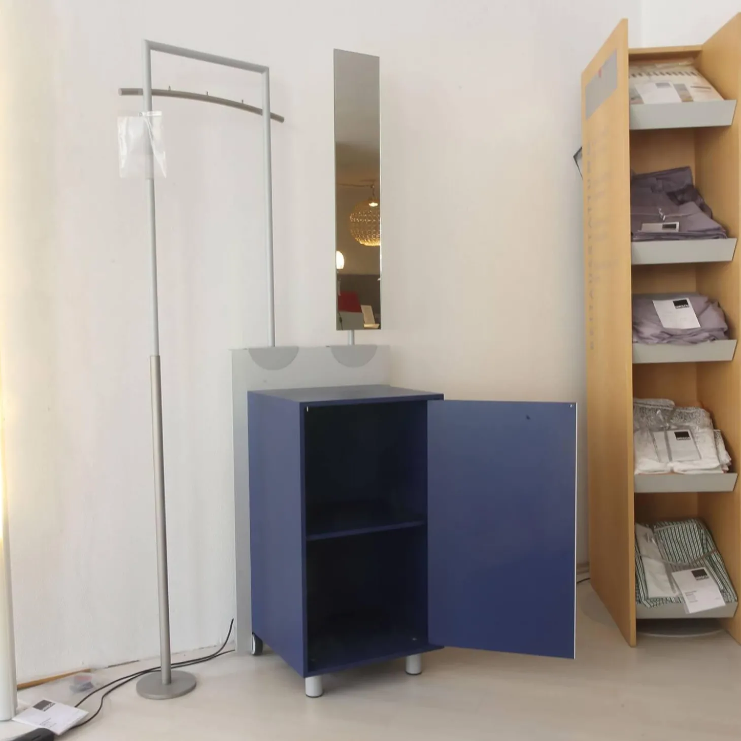 Garderobe Paco Paneel 11 Abet Millerighe Blau Mit Spiegel Und Garderobensattel