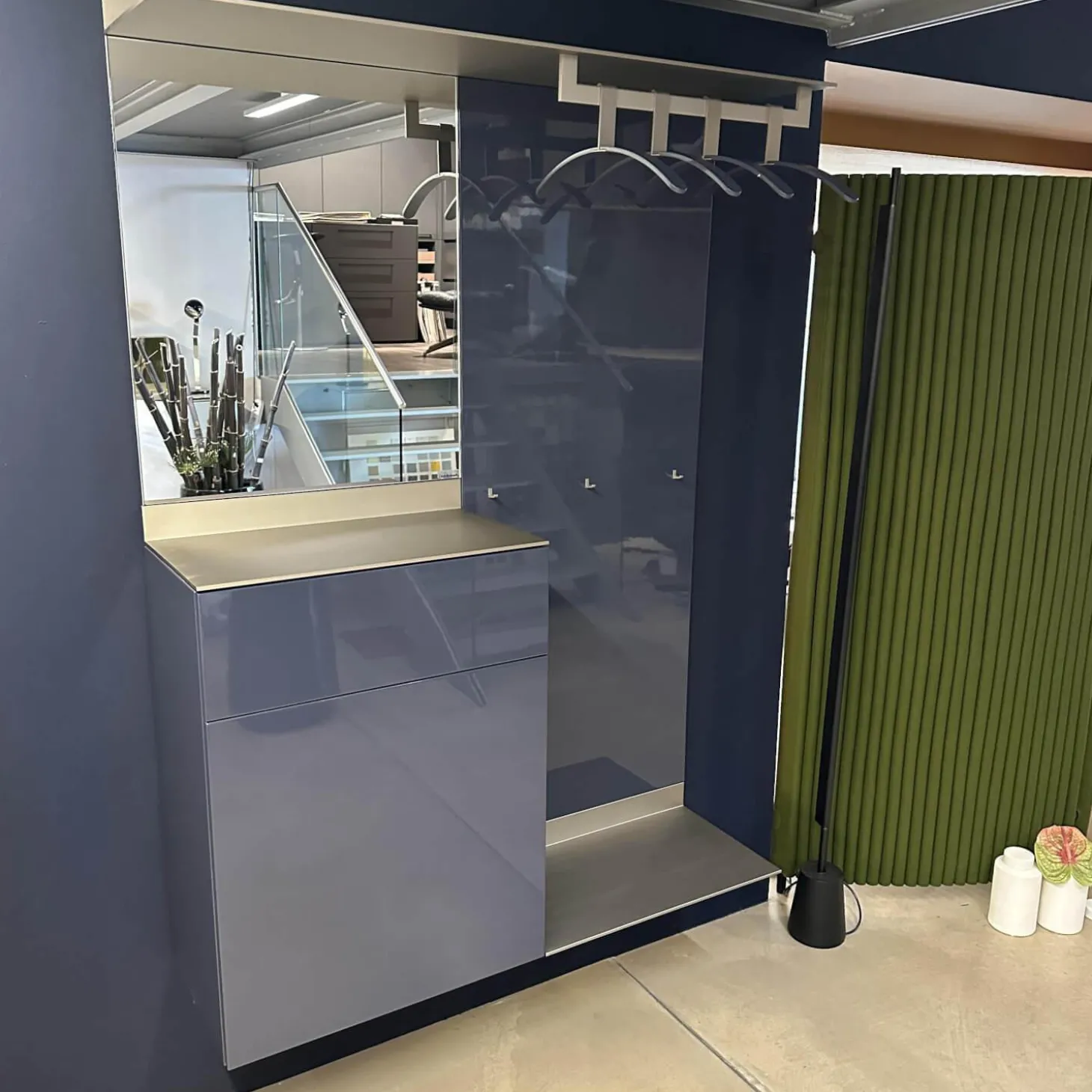 Garderobe S7 Lack Hochglanz Nachtblau 165 Blau Metalloberfläche Bronze Eloxiert 99 Inklusive Kleiderbügel