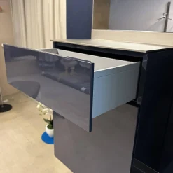 Garderobe S7 Lack Hochglanz Nachtblau 165 Blau Metalloberfläche Bronze Eloxiert 99 Inklusive Kleiderbügel