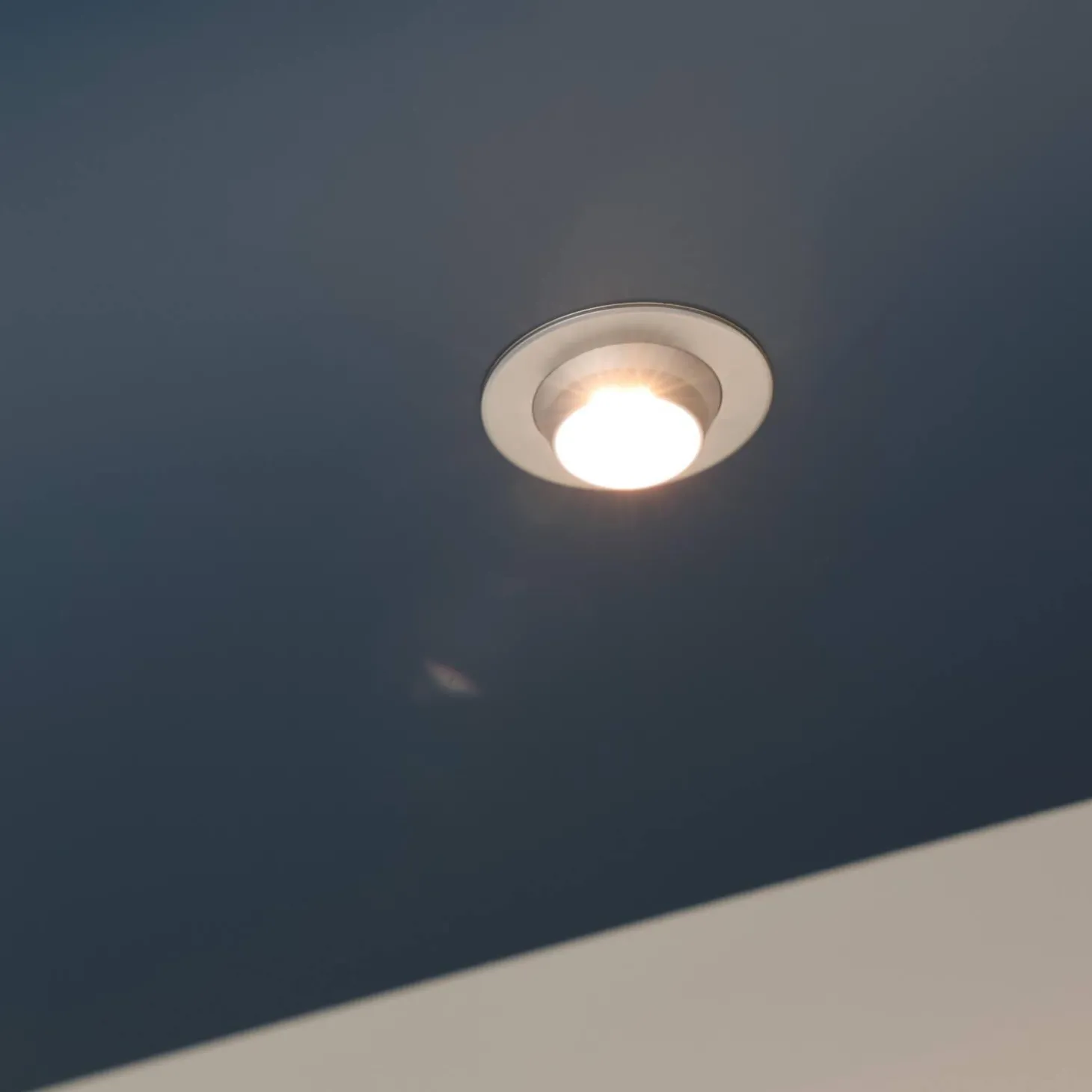 Garderobe Tando Glattlack Blütenweiß Mit Beleuchtung