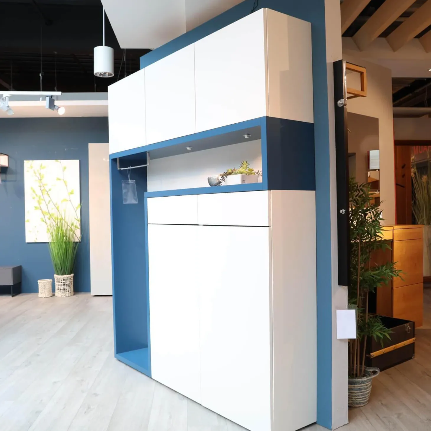 Garderobe Tando Glattlack Blütenweiß Mit Beleuchtung