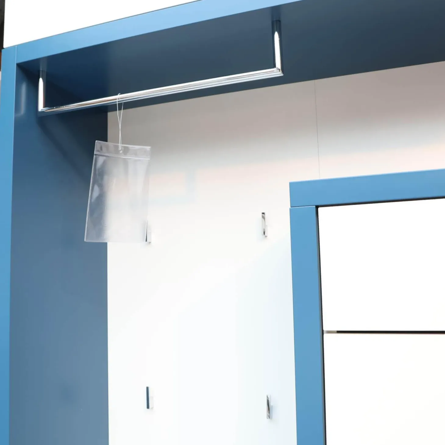 Garderobe Tando Glattlack Blütenweiß Mit Beleuchtung