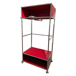 Garderobe USM Rubinrot Metall Lackiert Verchromt auf Rollen