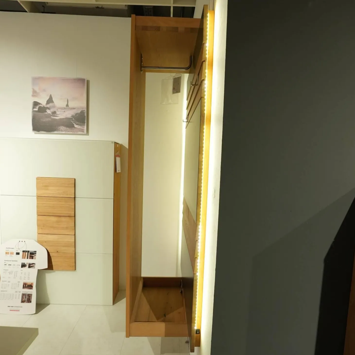 Garderobe V Organo Wildeiche Rustiko Inklusive Seitliche Beleuchtung Mit Schalter