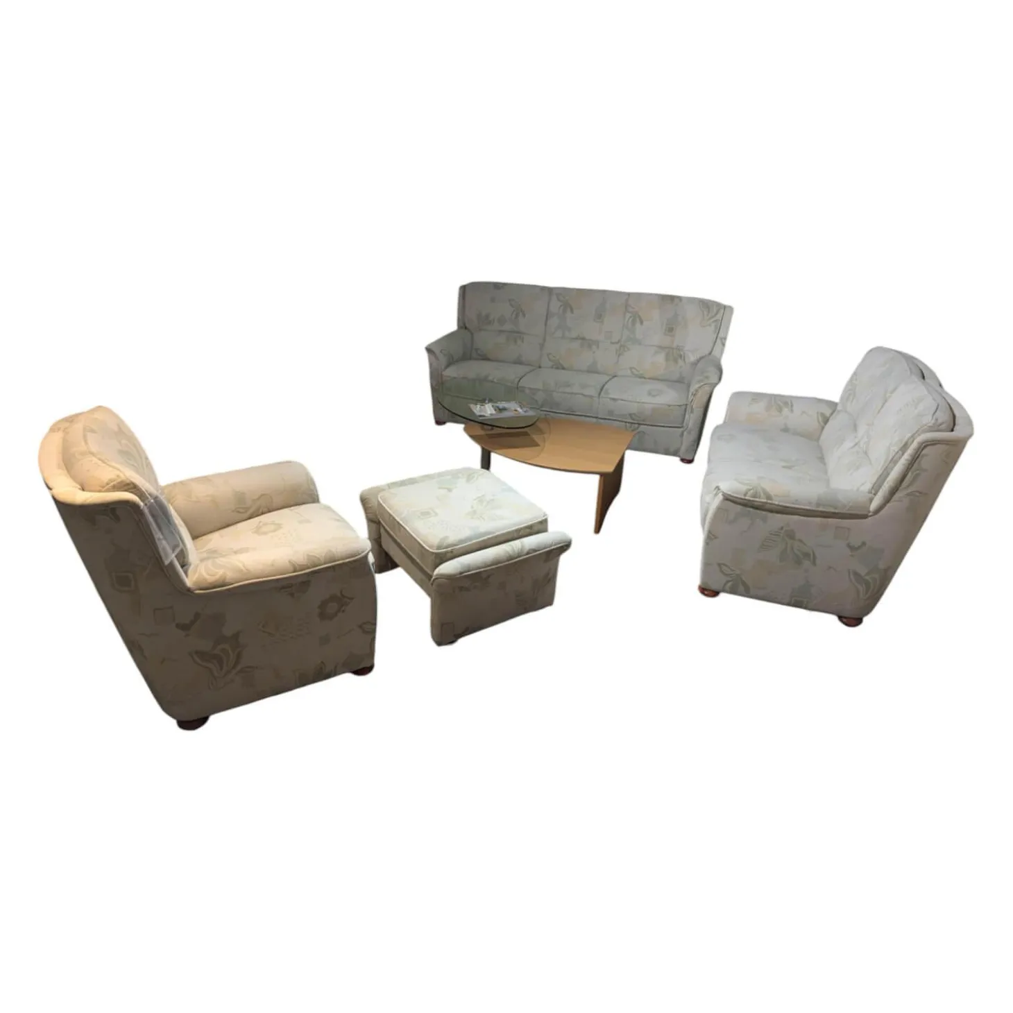 Garnitur 6150 Stoff Samanta 08 Quarz Grau Holzfuß Buche Gebeizt 3-2-1