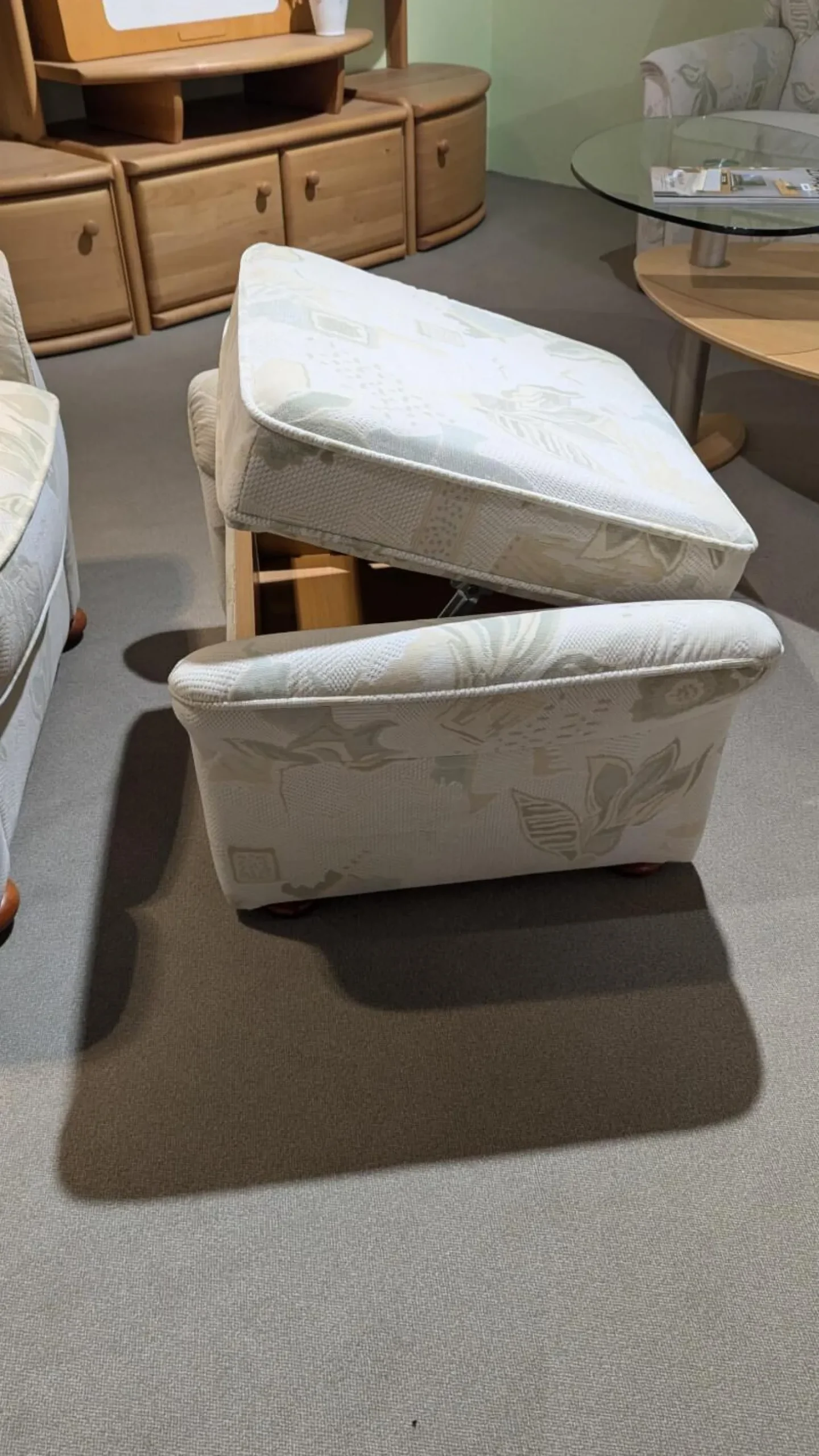 Garnitur 6150 Stoff Samanta 08 Quarz Grau Holzfuß Buche Gebeizt 3-2-1